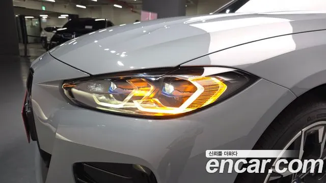 BMW i4 2024 — фото 7