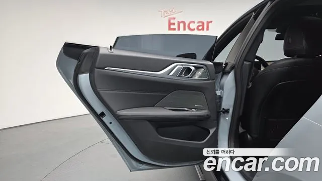 BMW i4 2024 — фото 14