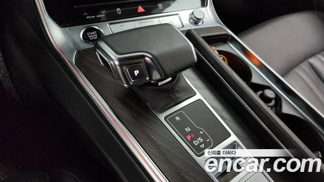 Audi A6 2023 — фото 11