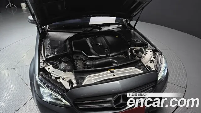 Mercedes-Benz C-Class 2018 — фото 6