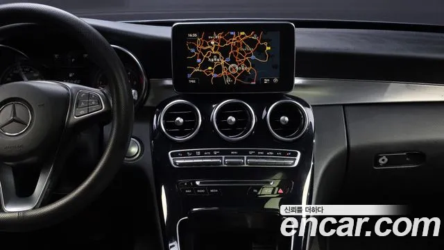 Mercedes-Benz C-Class 2018 — фото 18