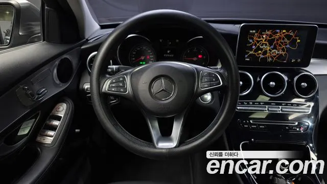 Mercedes-Benz C-Class 2018 — фото 19