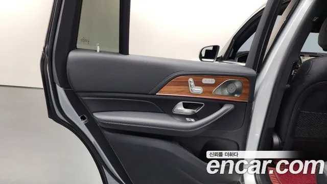 Mercedes-Benz GLS-Class 2021 — фото 15