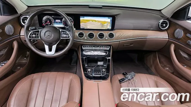 Mercedes-Benz E-Class 2019 — фото 10