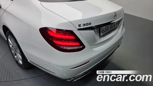 Mercedes-Benz E-Class 2019 — фото 9
