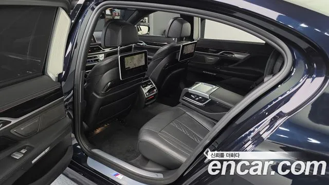 BMW 7-Series 2018 — фото 11