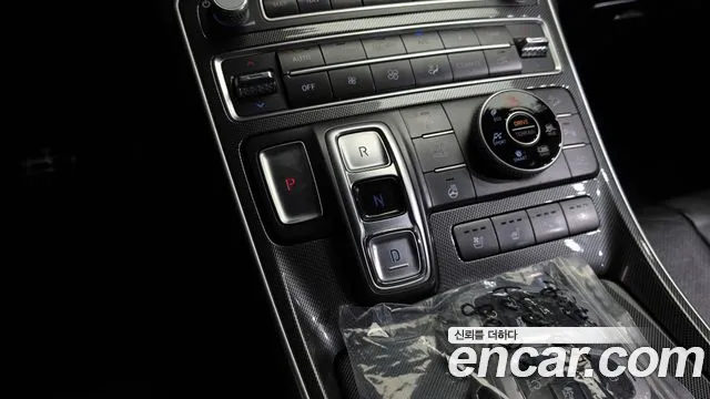 Hyundai Santafe 2021 — фото 12
