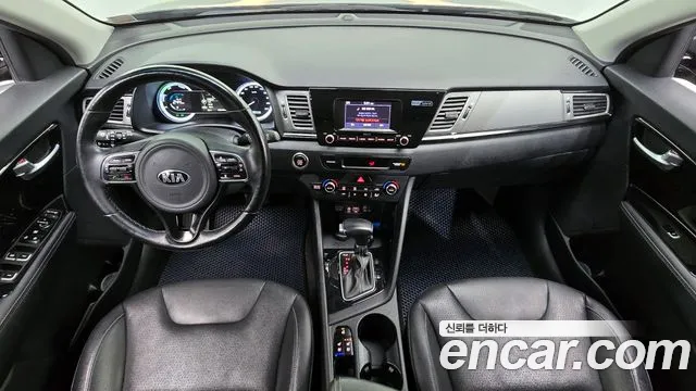 Kia Niro 2018 — фото 7