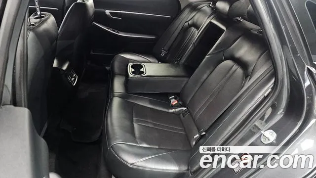 Hyundai Sonata 2020 — фото 17