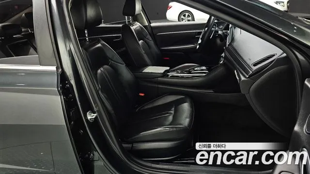 Hyundai Sonata 2020 — фото 16