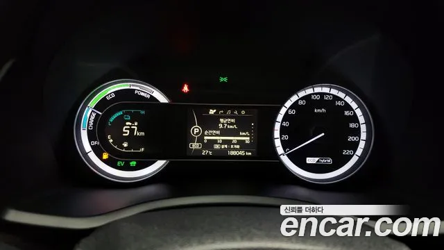 Kia Niro 2017 — фото 8