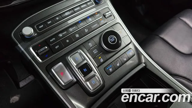 Hyundai Santafe 2022 — фото 12