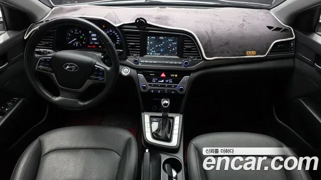 Hyundai AVANTE 2016 — фото 10