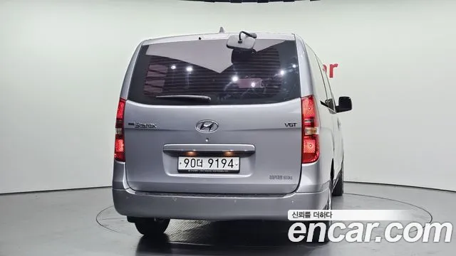 Hyundai Starex 2017 — фото 4