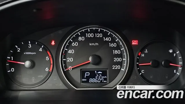 Hyundai Starex 2017 — фото 8