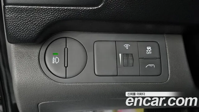 Hyundai Starex 2017 — фото 13