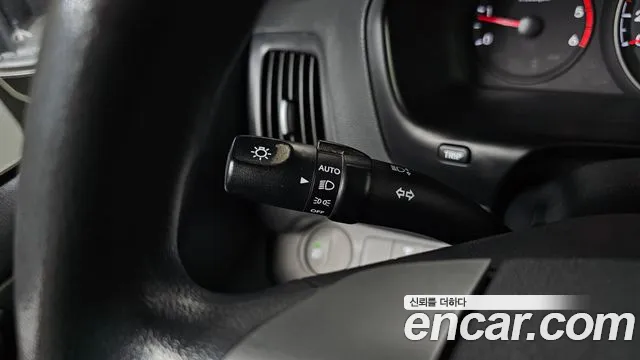 Hyundai Starex 2017 — фото 14
