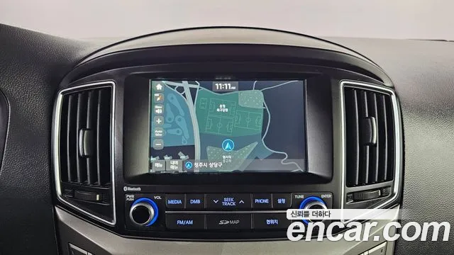 Hyundai Starex 2017 — фото 16