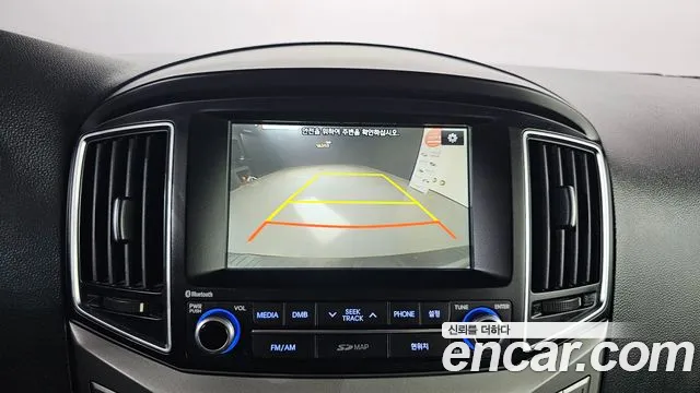 Hyundai Starex 2017 — фото 17