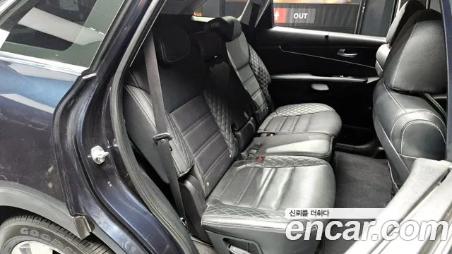 Kia Sorento 2019 — фото 11