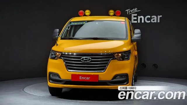 Hyundai Starex 2021 — фото 3