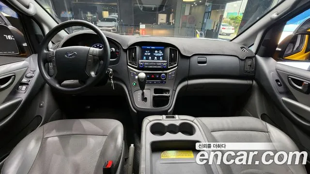 Hyundai Starex 2021 — фото 7