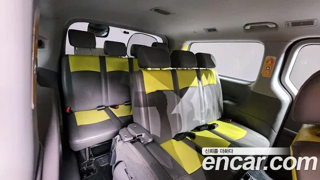 Hyundai Starex 2021 — фото 11