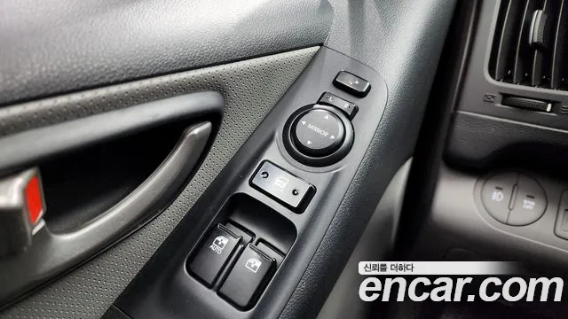 Hyundai Starex 2021 — фото 19