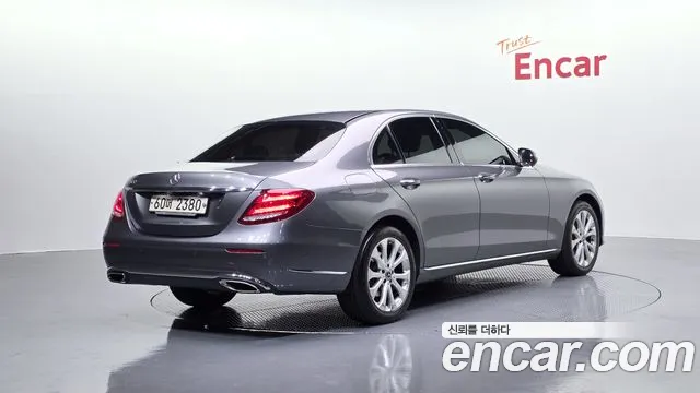 Mercedes-Benz E-Class 2019 — фото 2