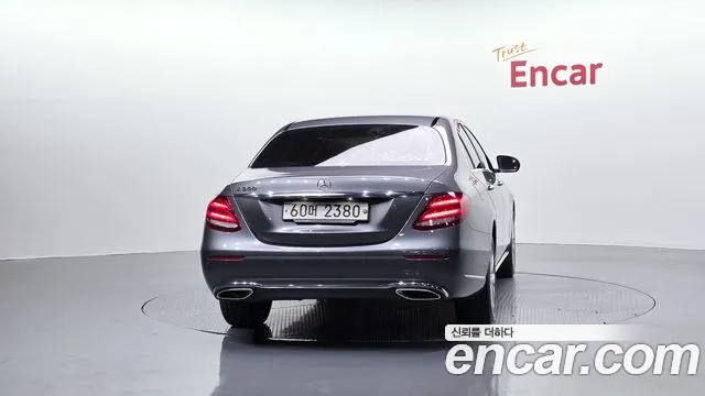 Mercedes-Benz E-Class 2019 — фото 4