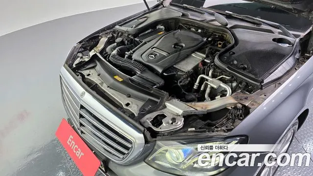 Mercedes-Benz E-Class 2019 — фото 6