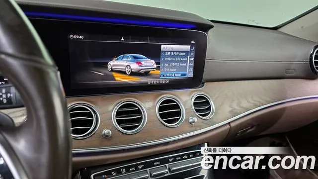 Mercedes-Benz E-Class 2019 — фото 14