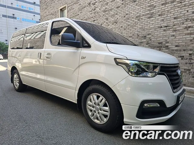 Hyundai Starex 2021 — фото 3