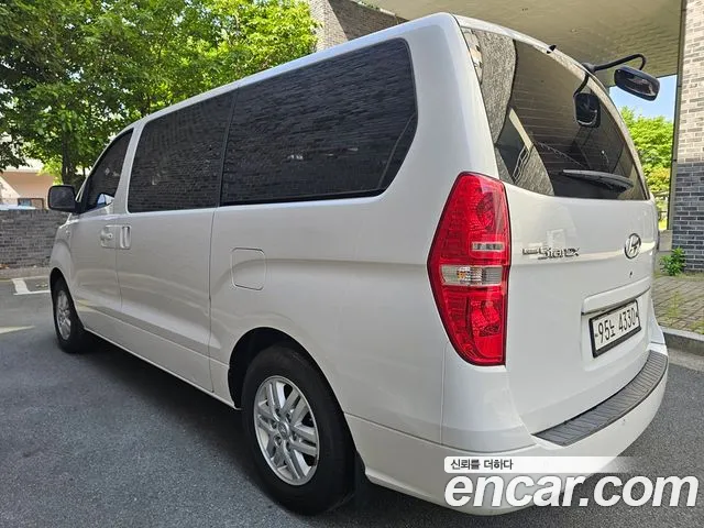 Hyundai Starex 2021 — фото 6