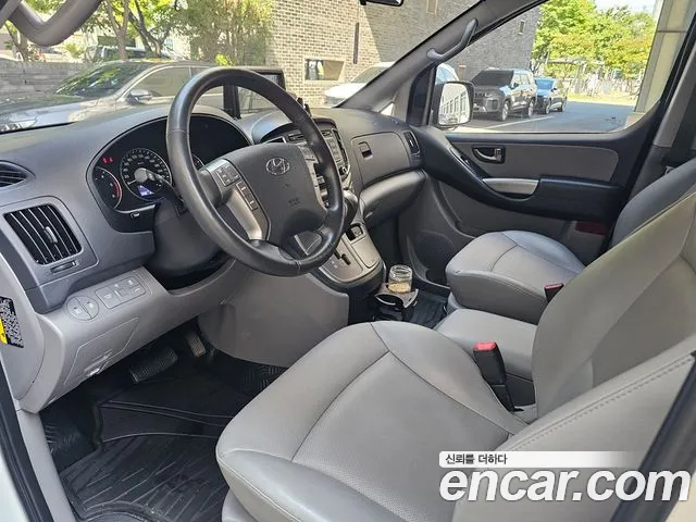 Hyundai Starex 2021 — фото 9