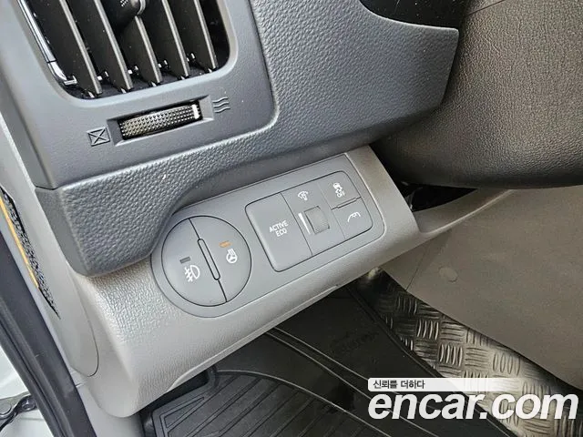 Hyundai Starex 2021 — фото 12