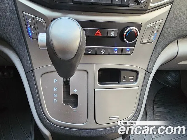 Hyundai Starex 2021 — фото 17