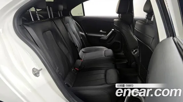 Mercedes-Benz A-Class 2020 — фото 17