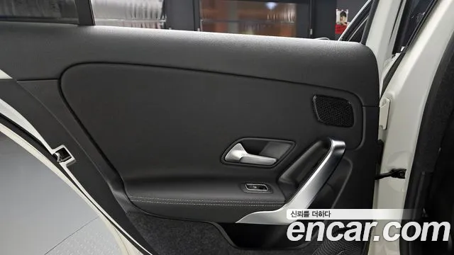 Mercedes-Benz A-Class 2020 — фото 15