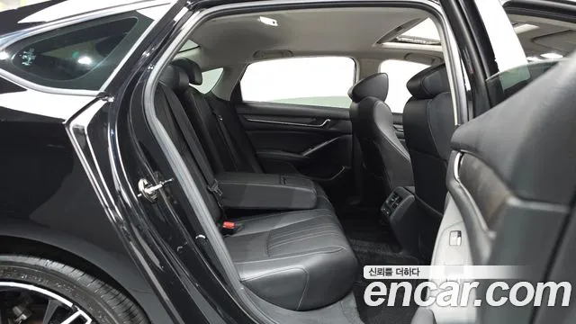 Honda Accord 2021 — фото 17