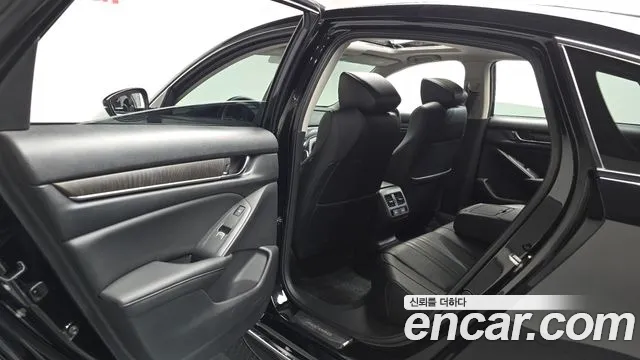 Honda Accord 2021 — фото 15