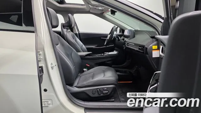 Kia EV6 2022 — фото 15