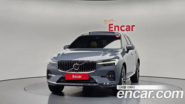 Volvo XC60 2022 — фото 3
