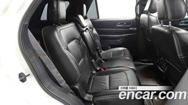 Ford Explorer 2016 — фото 11