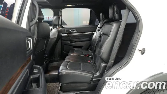 Ford Explorer 2016 — фото 12