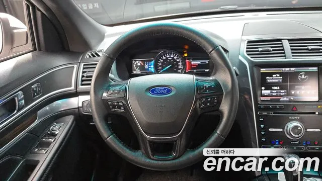 Ford Explorer 2016 — фото 13