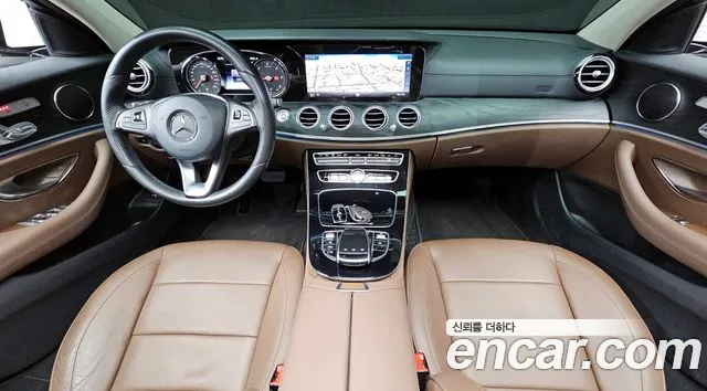 Mercedes-Benz E-Class 2017 — фото 7