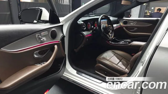 Mercedes-Benz E-Class 2019 — фото 10