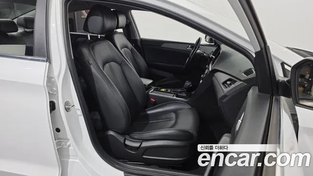 Hyundai Sonata 2018 — фото 12