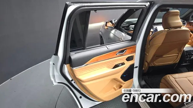 Jeep Cherokee 2023 — фото 15